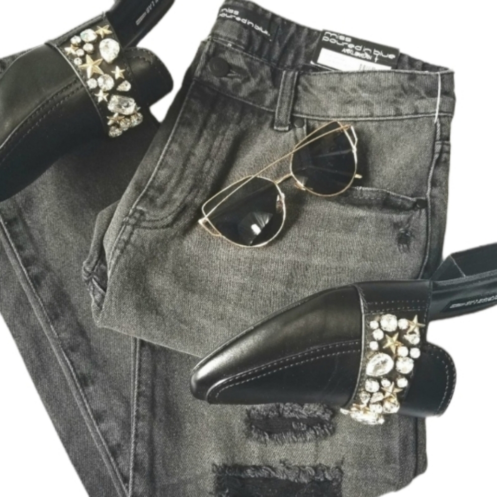 NEW! MISS POUREDINBLUE High Rise Distressed Ankle Jeans 8.